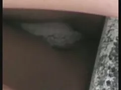 Phyton zit in de ontspannende broek in de gratis sexfilms bekijken eerste persoon.