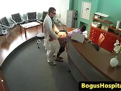 Een man met een gratis sex filmpjes kijken grote lul is een drukke teef.