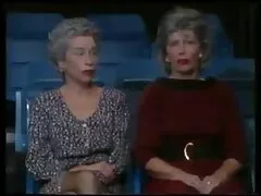 De mens in de natuur sex film gratis kijken neukt vakkundig twee sletten.