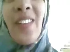 Beauty crusher met nat gesneden gratis pornofilms bekijken in een dikke applicator